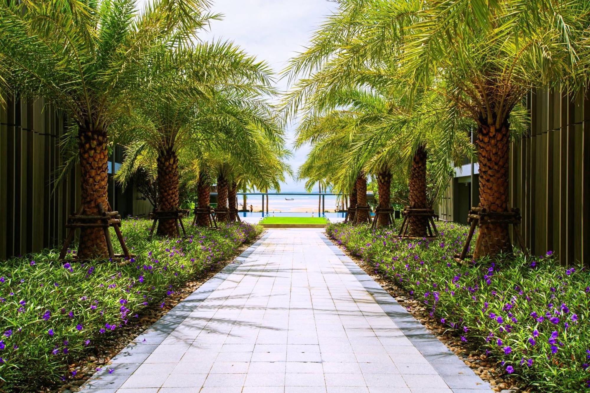 Resort Phuket Marriott Resort&spa, - Sha Nai Yang Beach